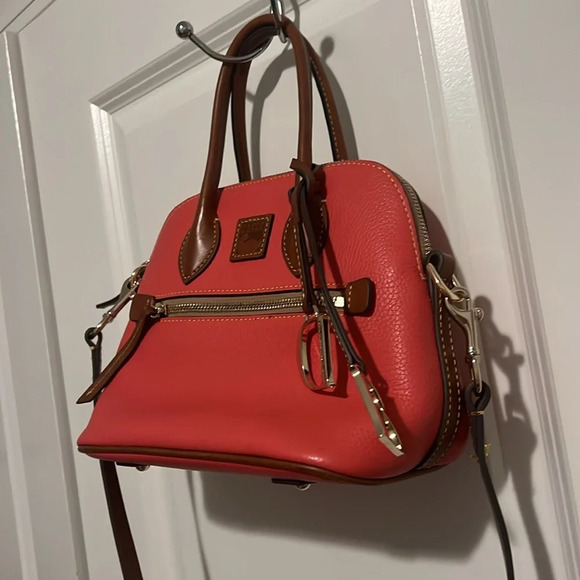 Dooney & Bourke Coral Pebble Grain Domed Satchel Purse Crossbody NWOT - Picture 3 of 15